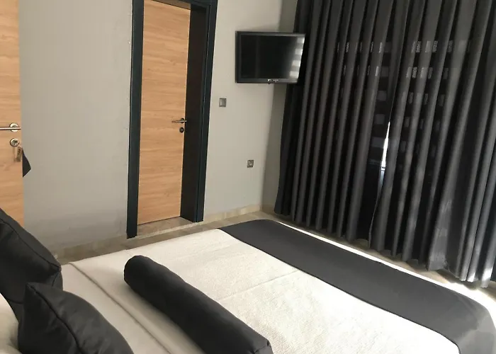 מלון Caliskanlar צ'נקלה